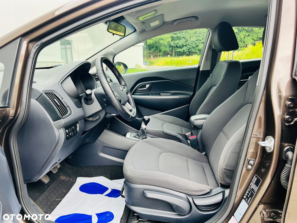 Kia Rio 1.2 Business Line - 8