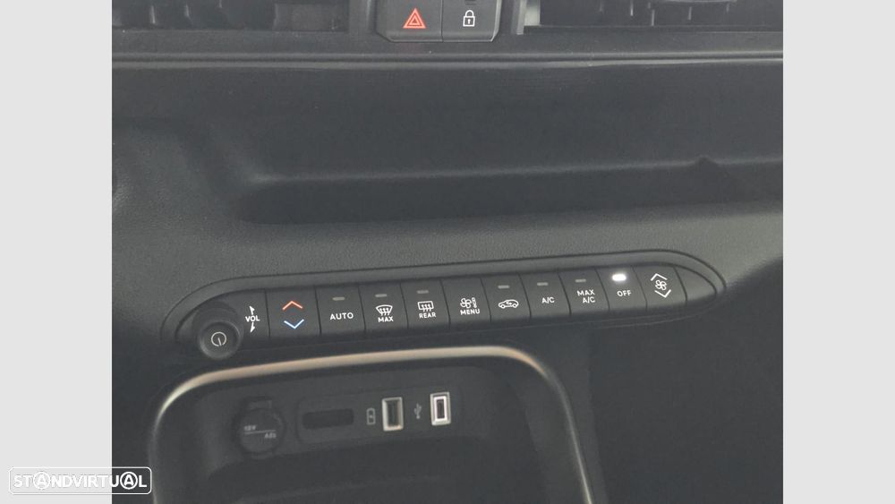 Jeep Avenger 1.2 GSE T3 Altitude - 19