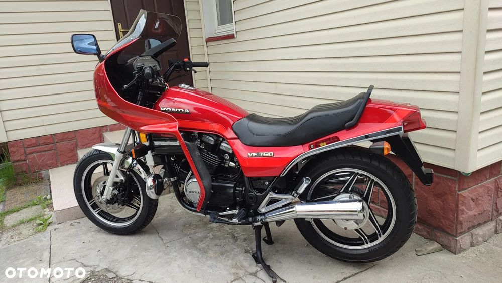 Honda VF - 28