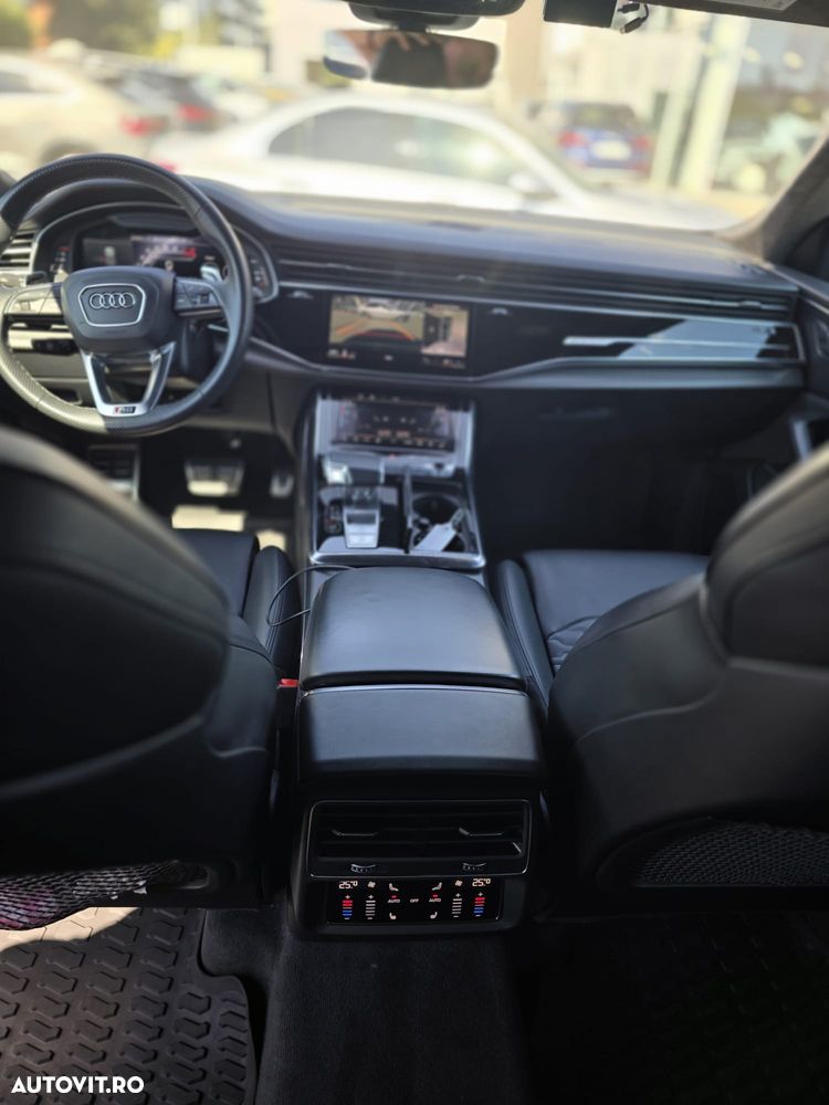 Audi RS Q8 4.0 TFSI quattro MHEV Tiptronic - 12