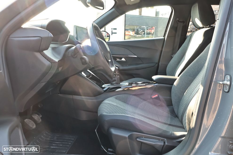 Peugeot 2008 1.2 PureTech Allure - 14