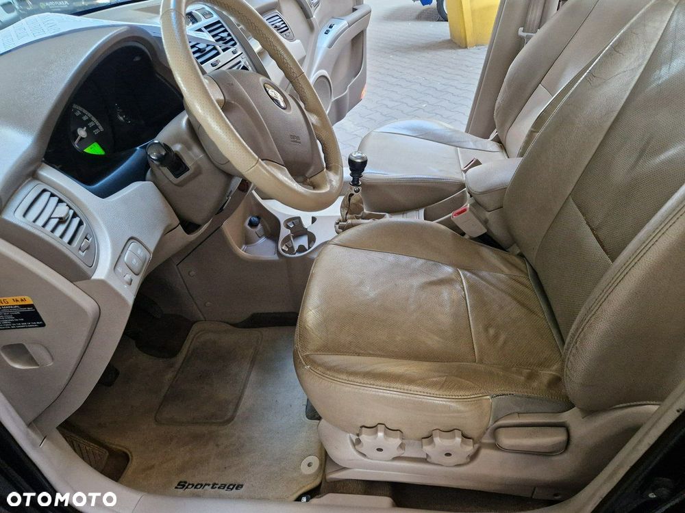 Kia Sportage - 12
