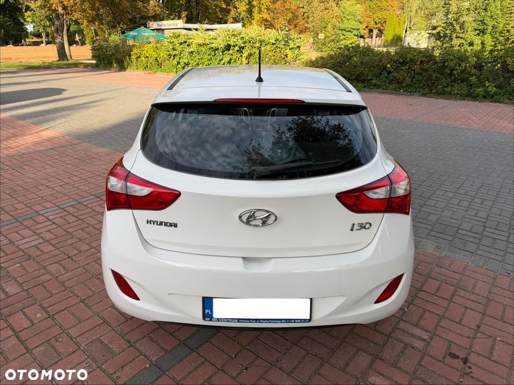 Hyundai i30 1.6 CRDi Classic + - 8