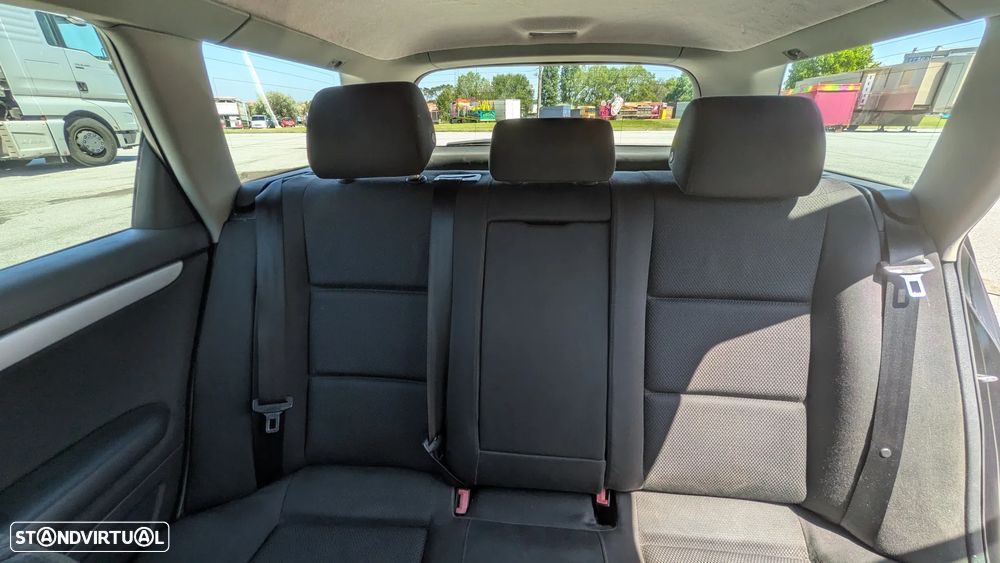 Audi A4 Avant 1.9 TDI multitronic - 11