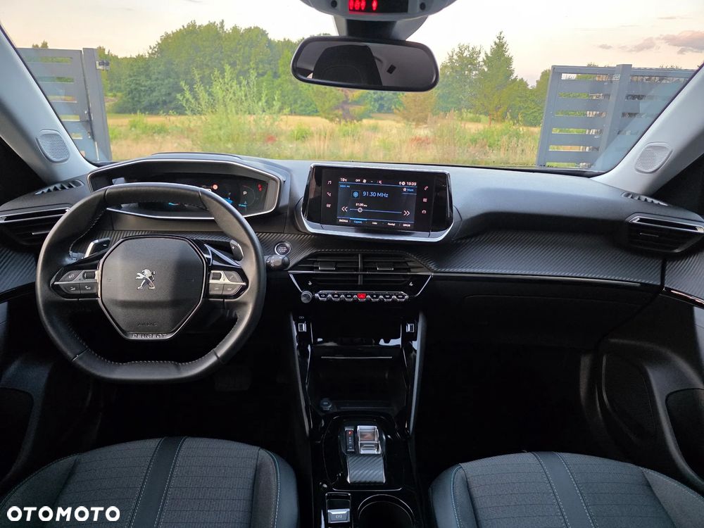 Peugeot 2008 1.2 PureTech Allure S&S EAT8 - 9