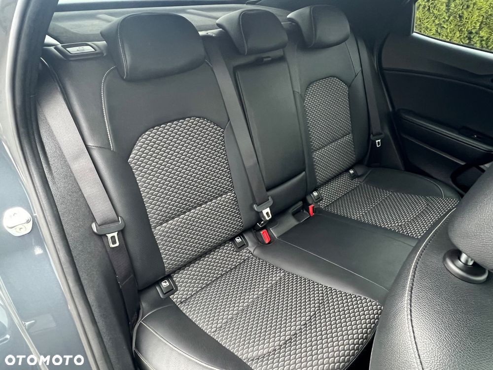 Kia XCeed - 33