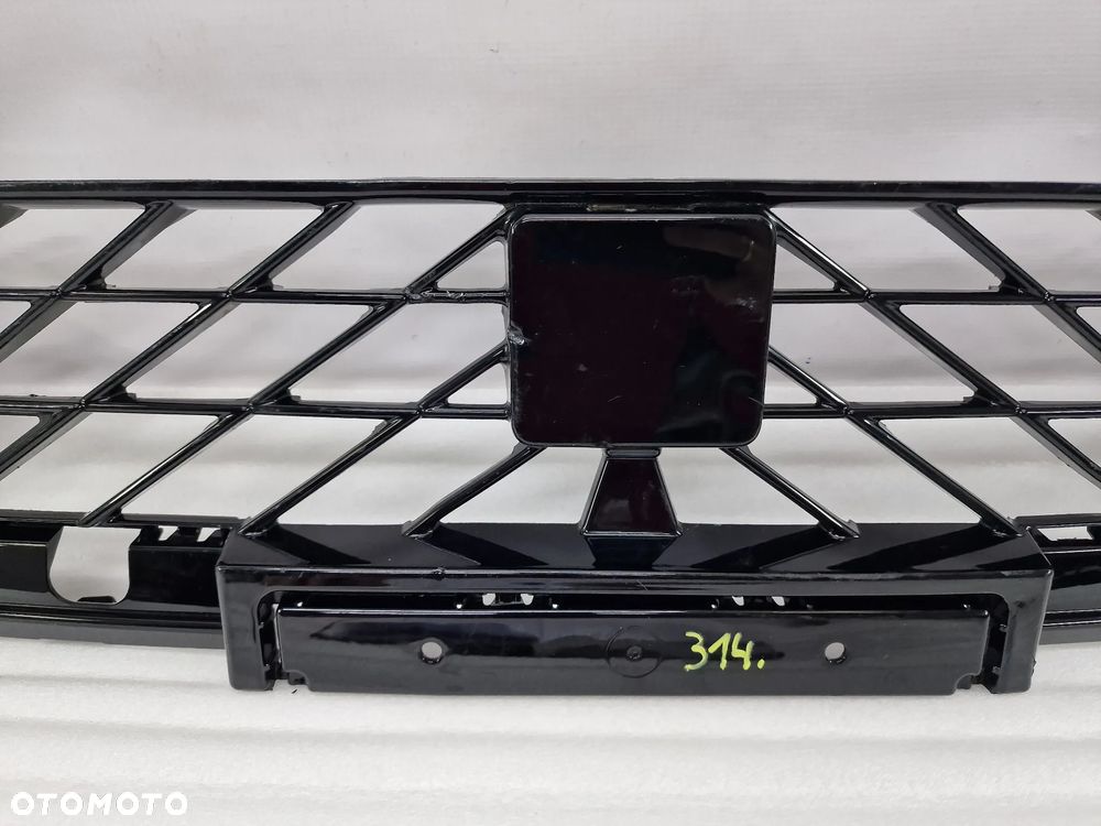 CUPRA FORMENTOR 5FF 19- KRATKA ŚRODKOWA ZDERZAKA PRZEDNIEGO PRZÓD , NR 5FF853667A , NR AUKCJI KR314 - 2