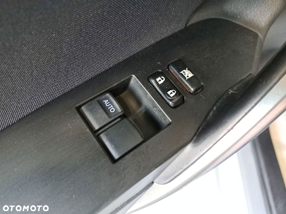 Toyota Auris 1.6 Premium - 29