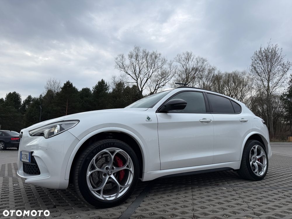Alfa Romeo Stelvio 2.9 V6 Bi-Turbo Quadrifoglio Q4 - 3