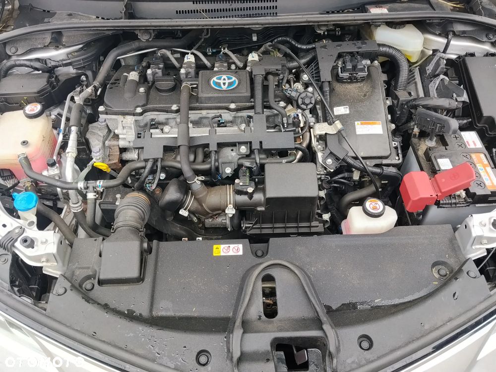 Toyota Corolla 1.8 Hybrid Comfort - 13