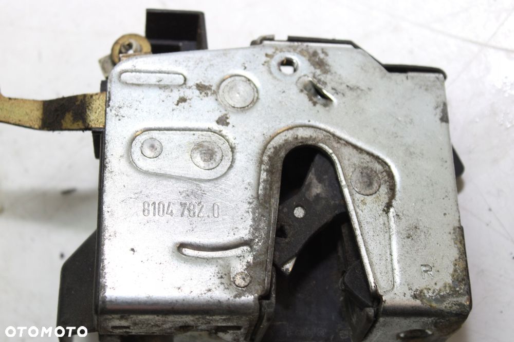 BMW E34 sedan przedlift zamek drzwi prawy przód eu 8104782 - 4