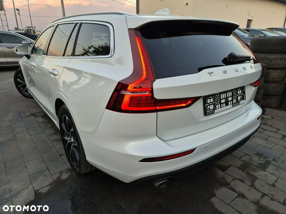 Volvo V60 B3 B Geartronic Momentum Pro - 3