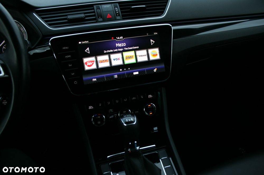 Skoda Superb 2.0 TDI 4x4 L&K DSG - 10