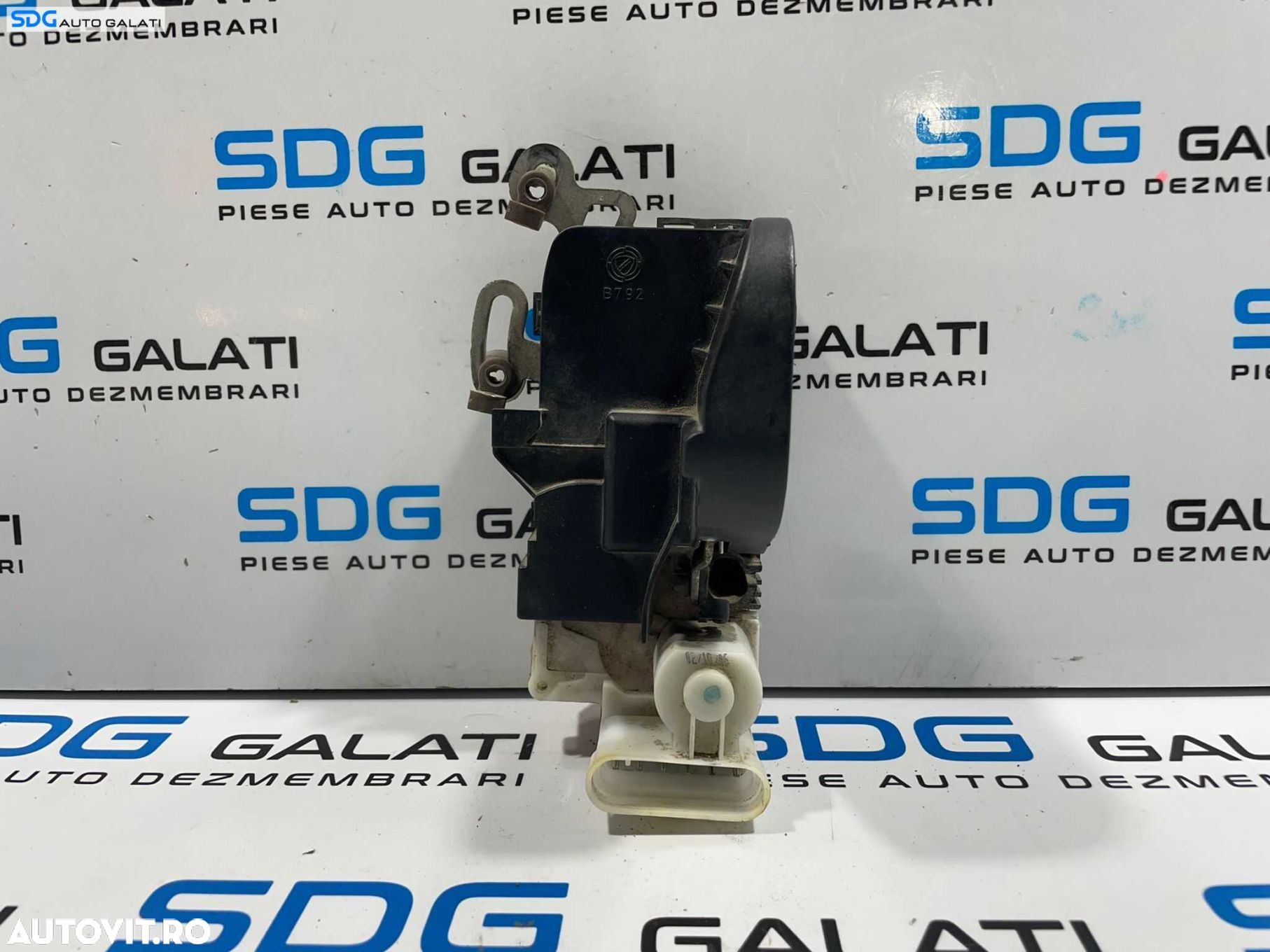 Incuietoare Broasca pentru Usa Portiera Dreapta Alfa Romeo GT 2003 - 2010 [L3866] - 1