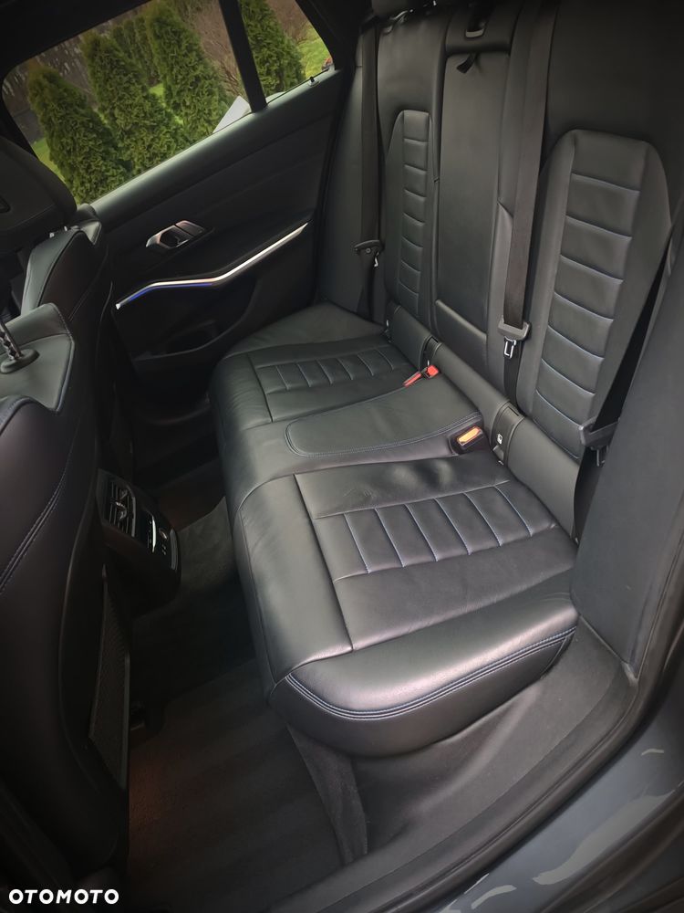 BMW Seria 3 330d M Sport sport - 4