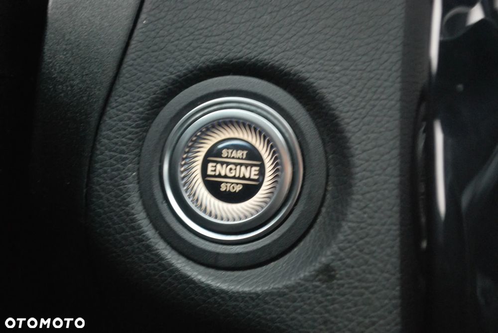 Mercedes-Benz GLC - 19