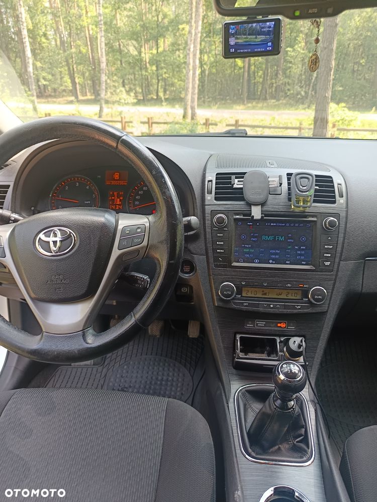Toyota Avensis - 7