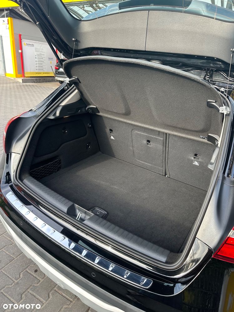 Mercedes-Benz GLA 200 - 13