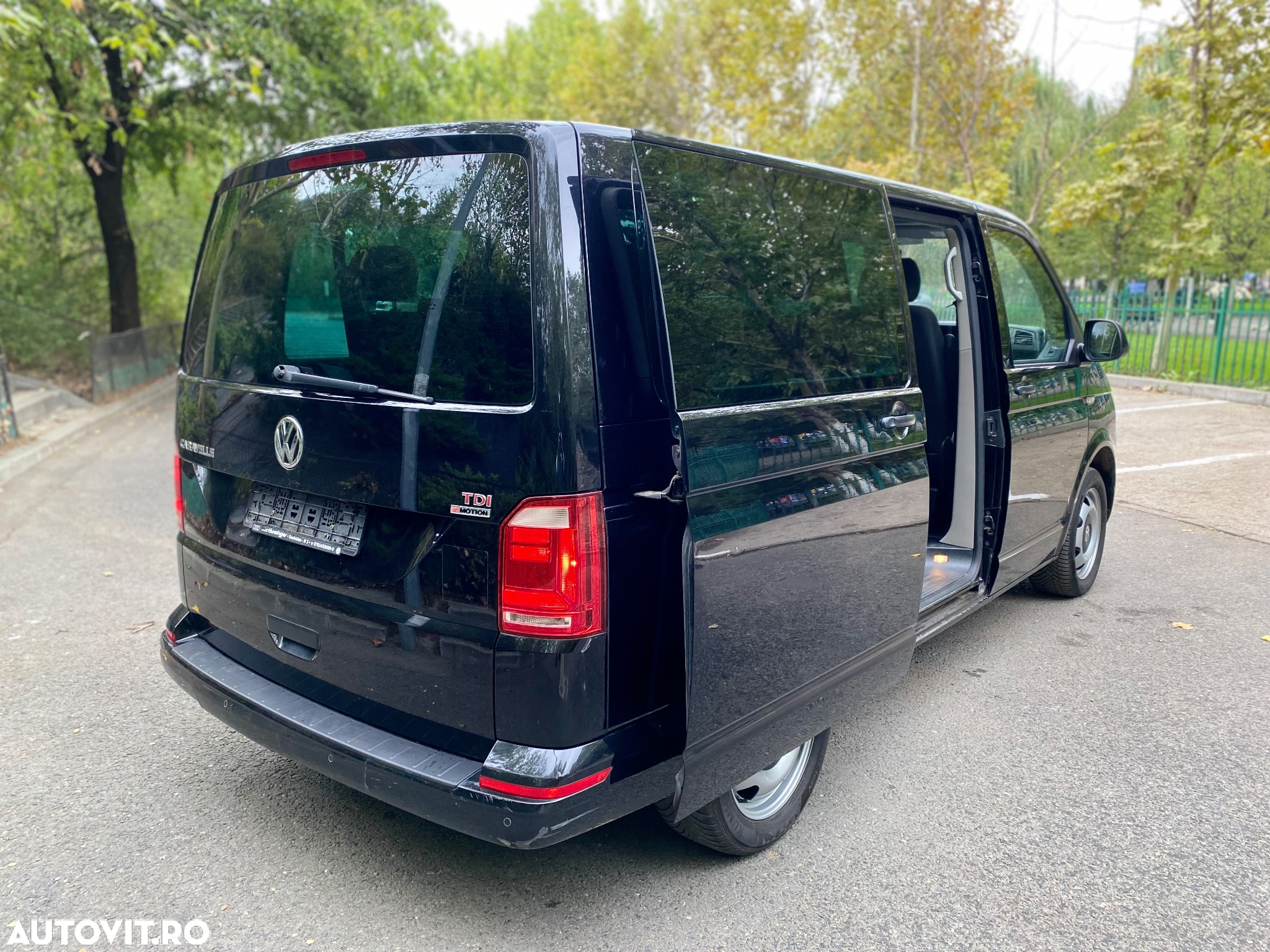 Volkswagen Caravelle T6.1 2.0 TDI 150 kW KR Comfortline DSG 4M - 7