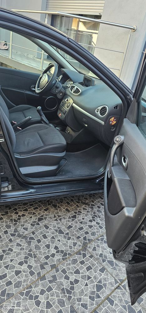 Renault Clio 1.2 16V 75 GPS - 8