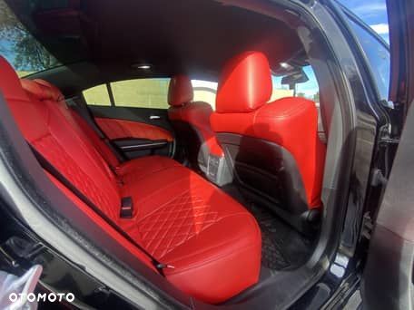 Dodge Charger 6.4 Scat Pack - 27