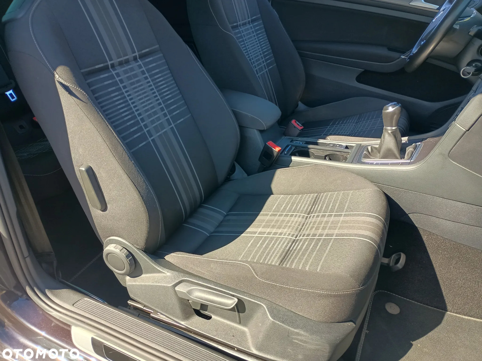 Volkswagen Golf 1.2 TSI BlueMotion Technology Cup - 11