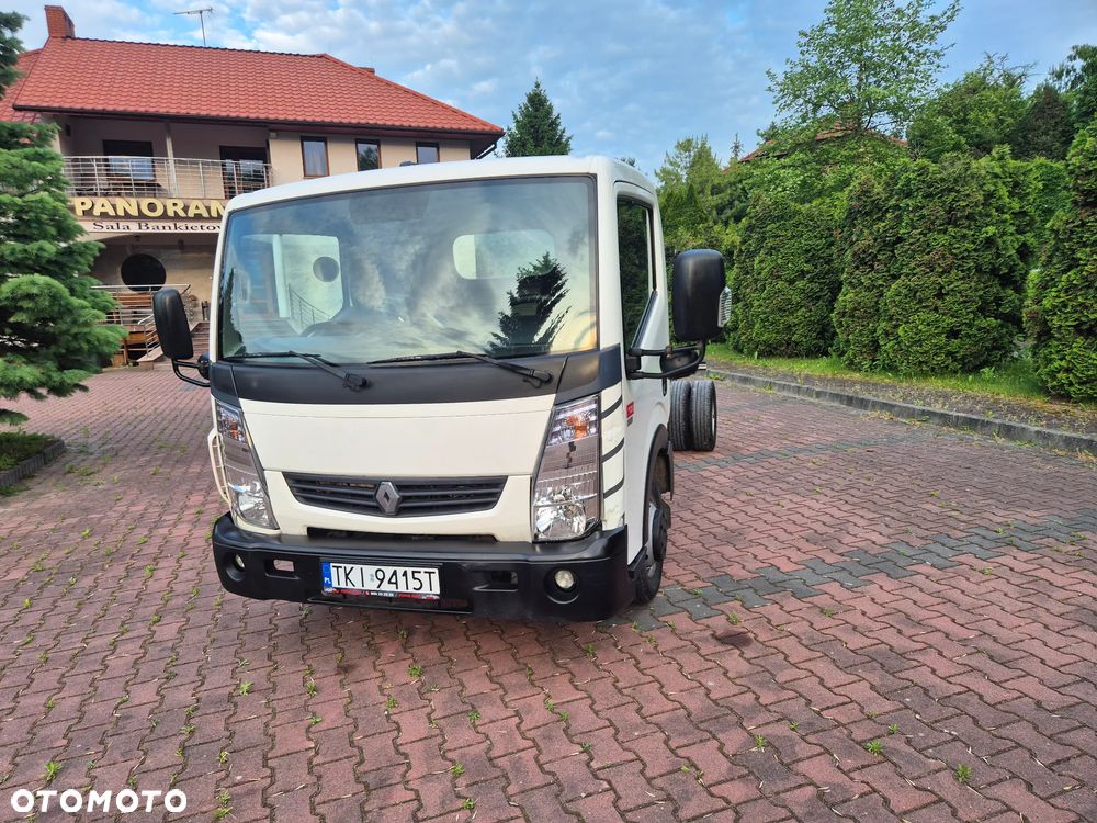Renault Maxity - 5