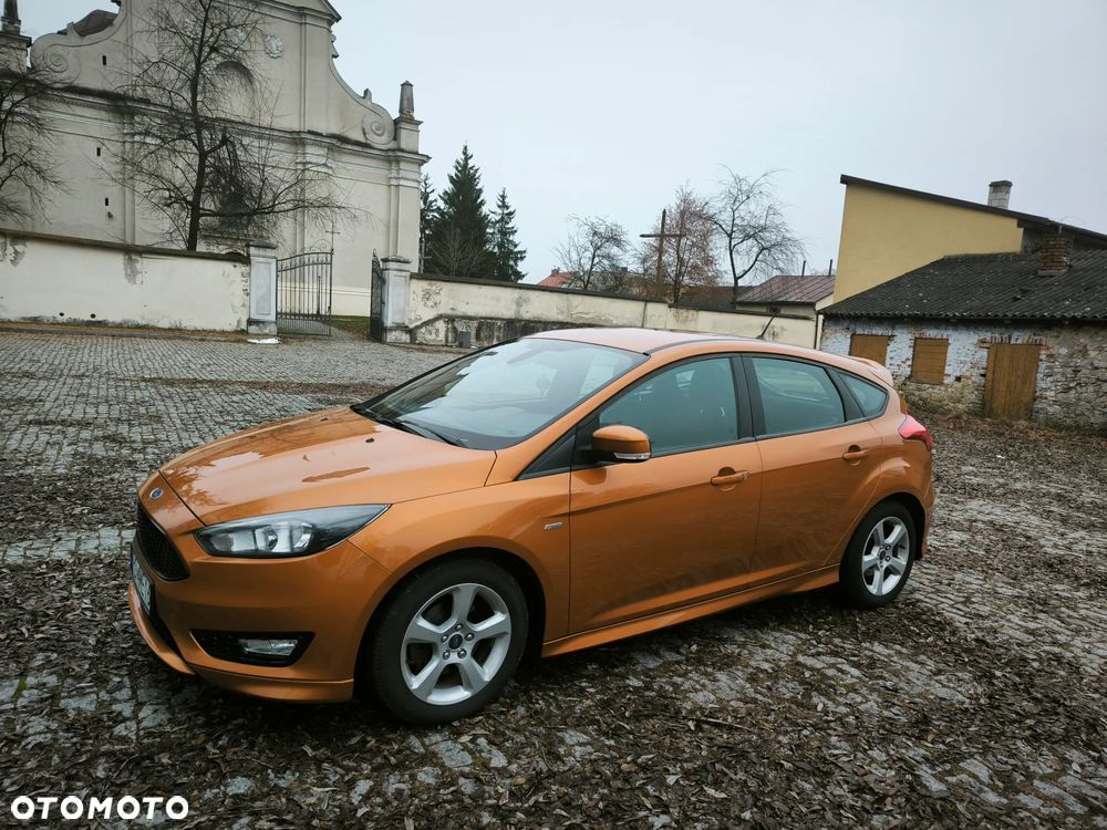 Ford Focus 1.5 TDCi ST-Line - 11