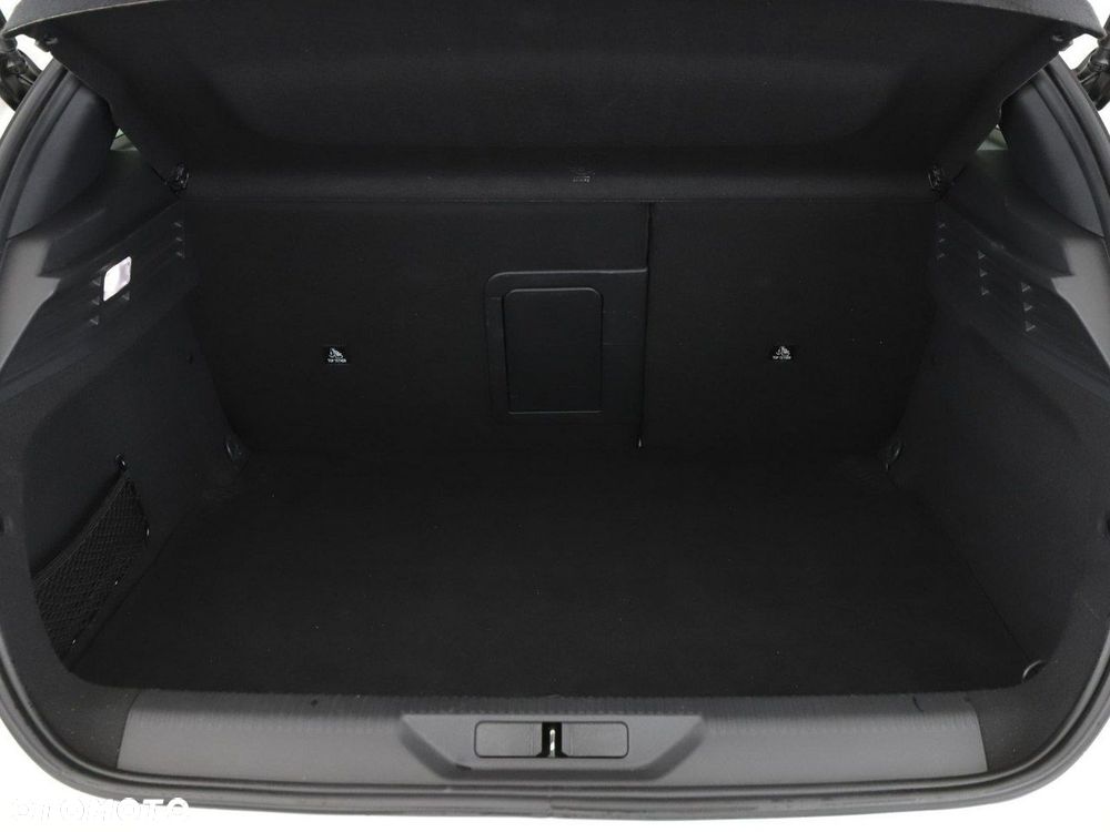 Peugeot 308 1.6 Hybrid PHEV Allure Pack EAT8 - 21