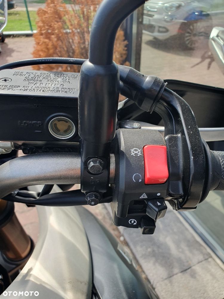 Suzuki DL - 17