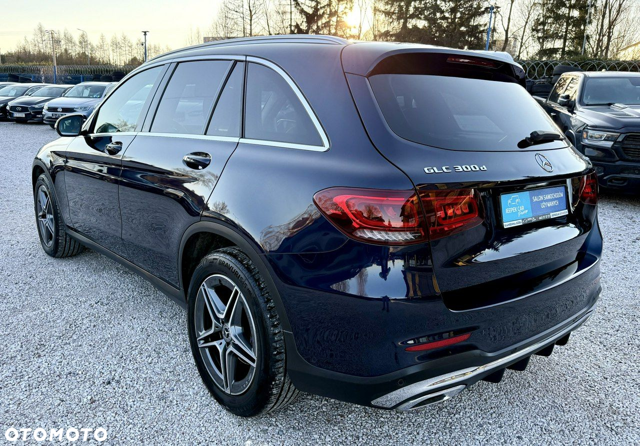 Mercedes-Benz GLC 300 d 4Matic 9G-TRONIC AMG Line - 8