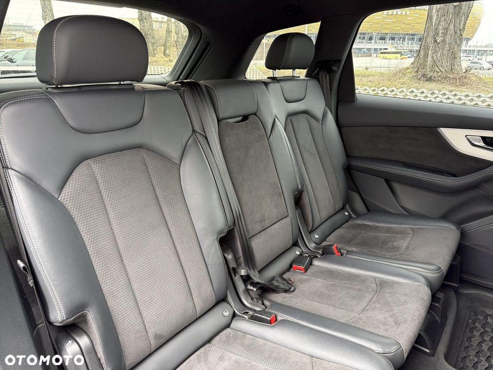 Audi Q7 - 13