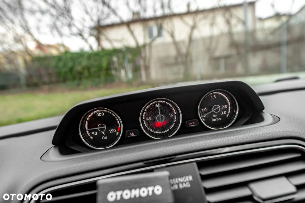 Volkswagen Scirocco R - 26