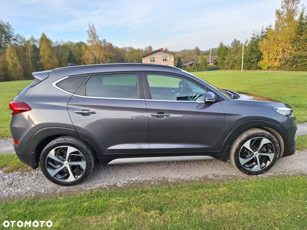 Hyundai Tucson 2.0 CRDI BlueDrive Style 2WD - 29
