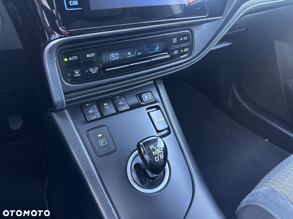 Toyota Auris - 29