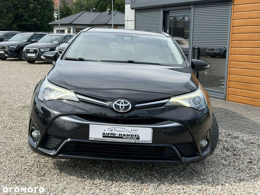 Toyota Avensis - 2