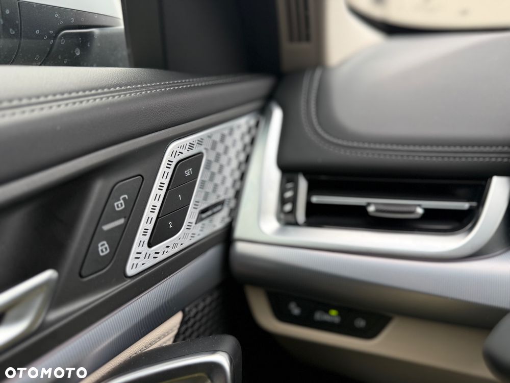 BMW X1 - 18