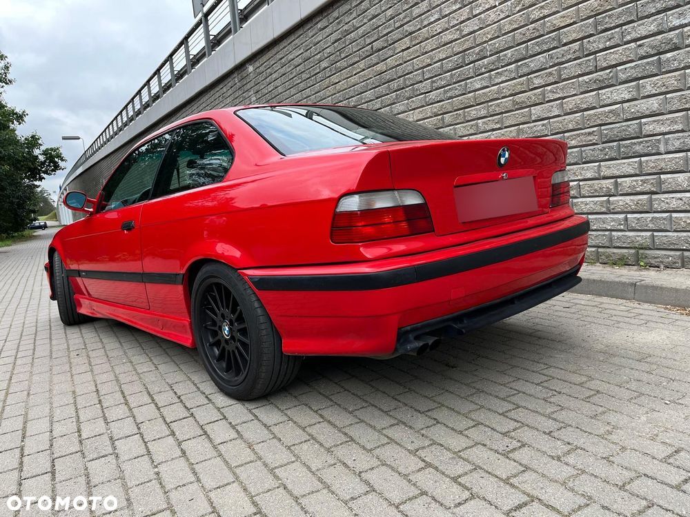 BMW Seria 3 325i - 6