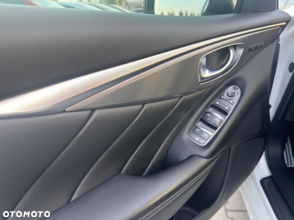 Infiniti Q50 2.0t Premium Executive - 26