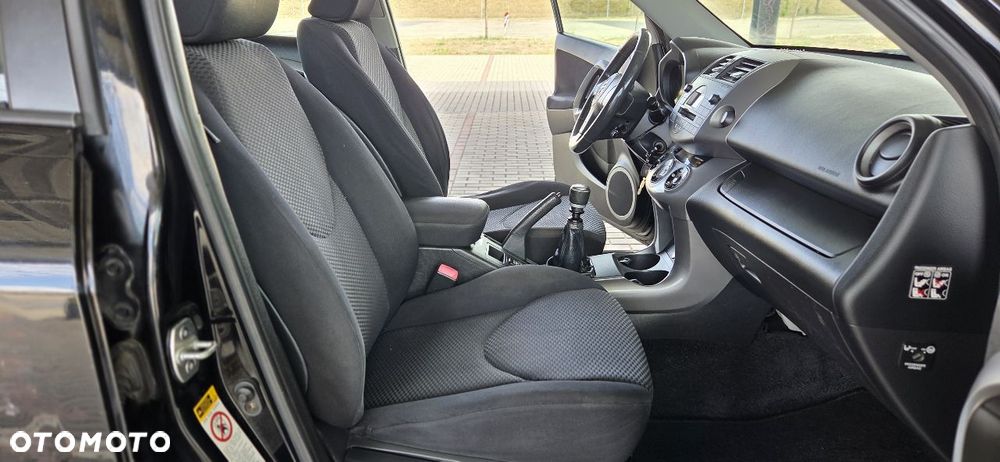 Toyota RAV4 2.2 D-4D 4x4 Sol - 21