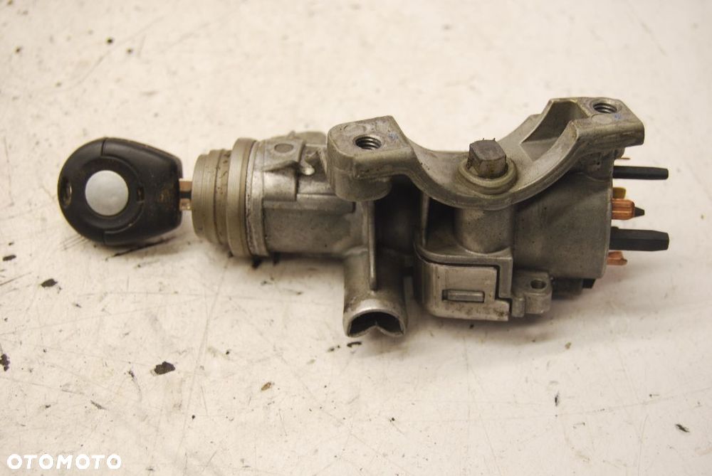 STACYJKA KLUCZYK AUTOMAT 4B0905851M AUDI A4 B6 B7 VW PASSAT B5 - 2