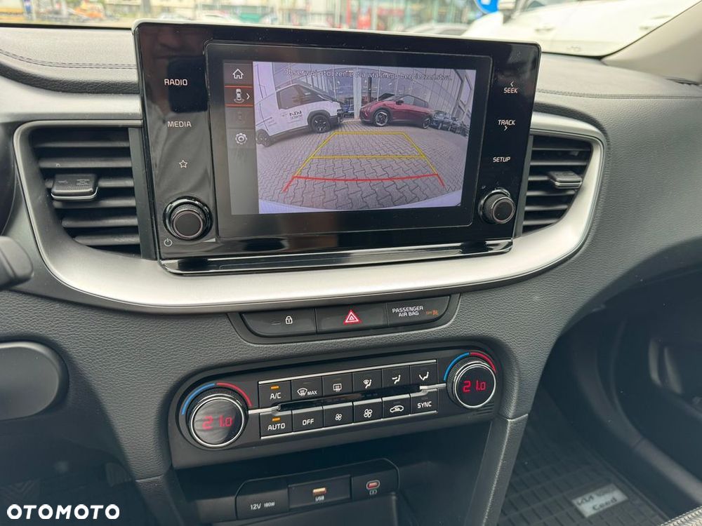 Kia Ceed 1.5 T-GDI M - 13