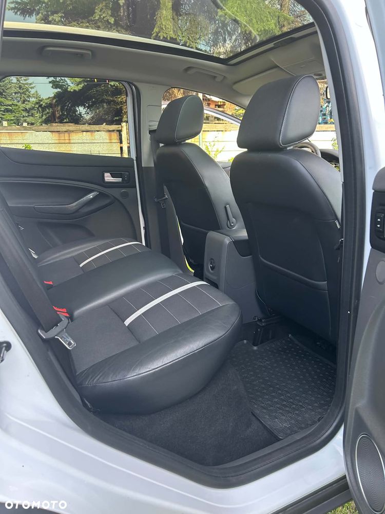 Ford Kuga 2.0 TDCi 4x4 Titanium - 11