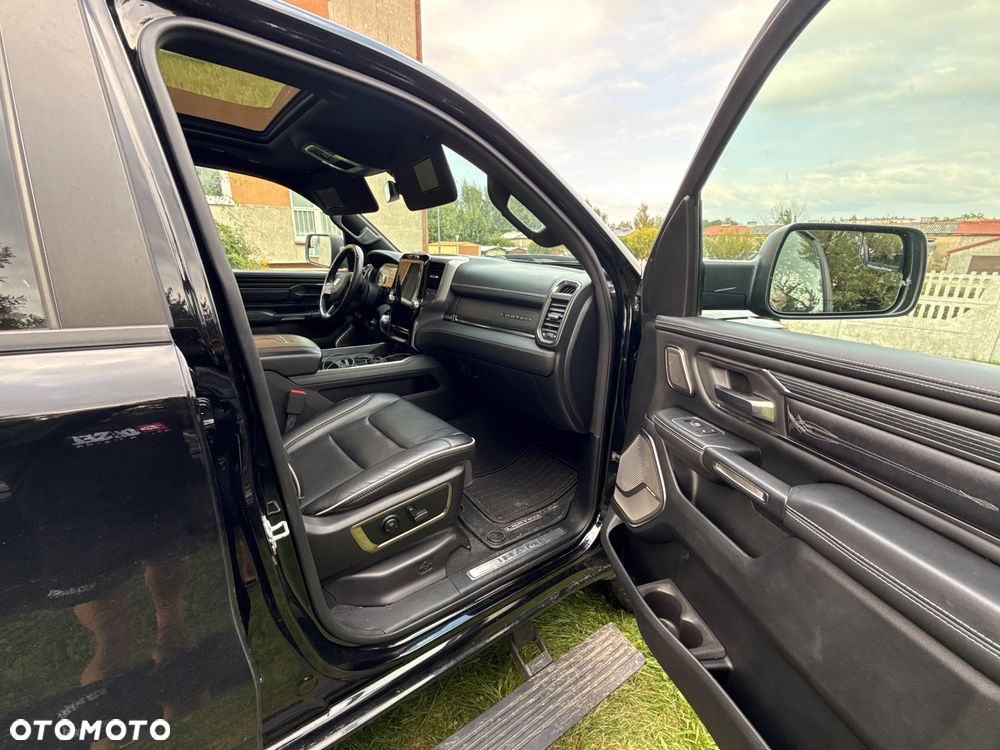 RAM 1500 5.7 Crew Cab Shortbed Limited Black - 2