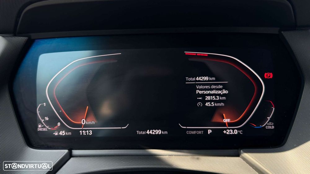BMW 116 d Pack Color Vision Auto - 9