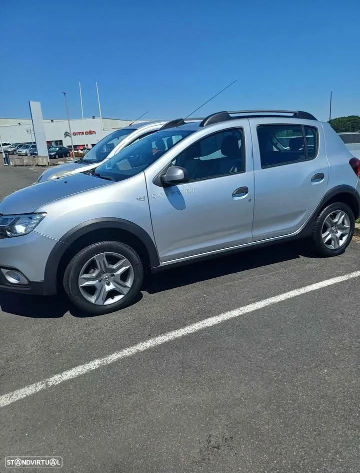 Dacia Sandero 1.0 SCe Stepway - 1