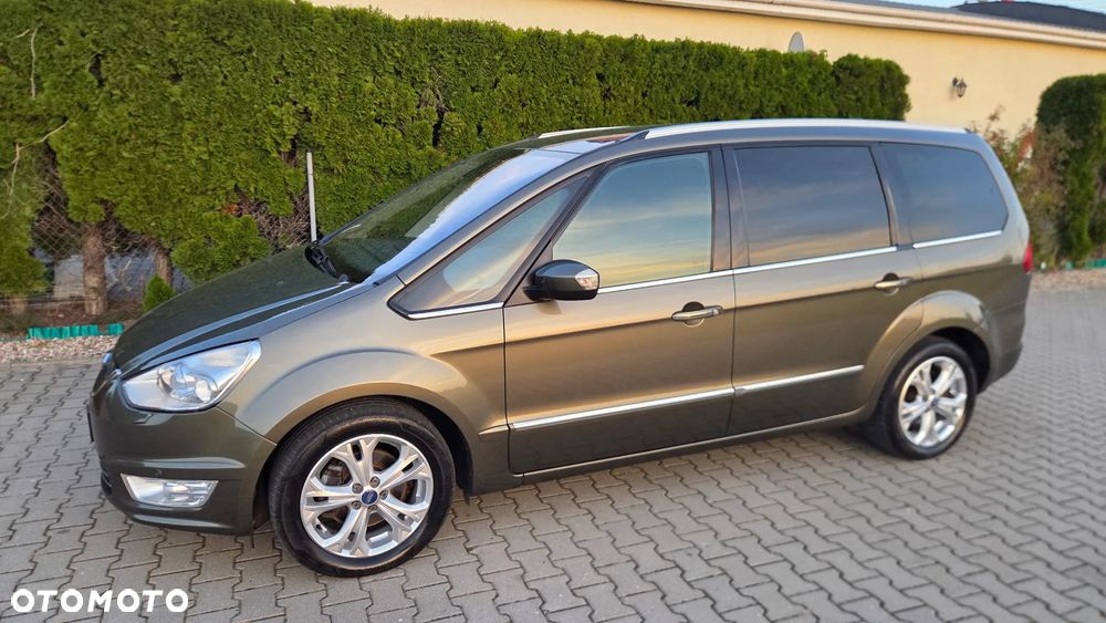 Ford Galaxy 2012 photo 4