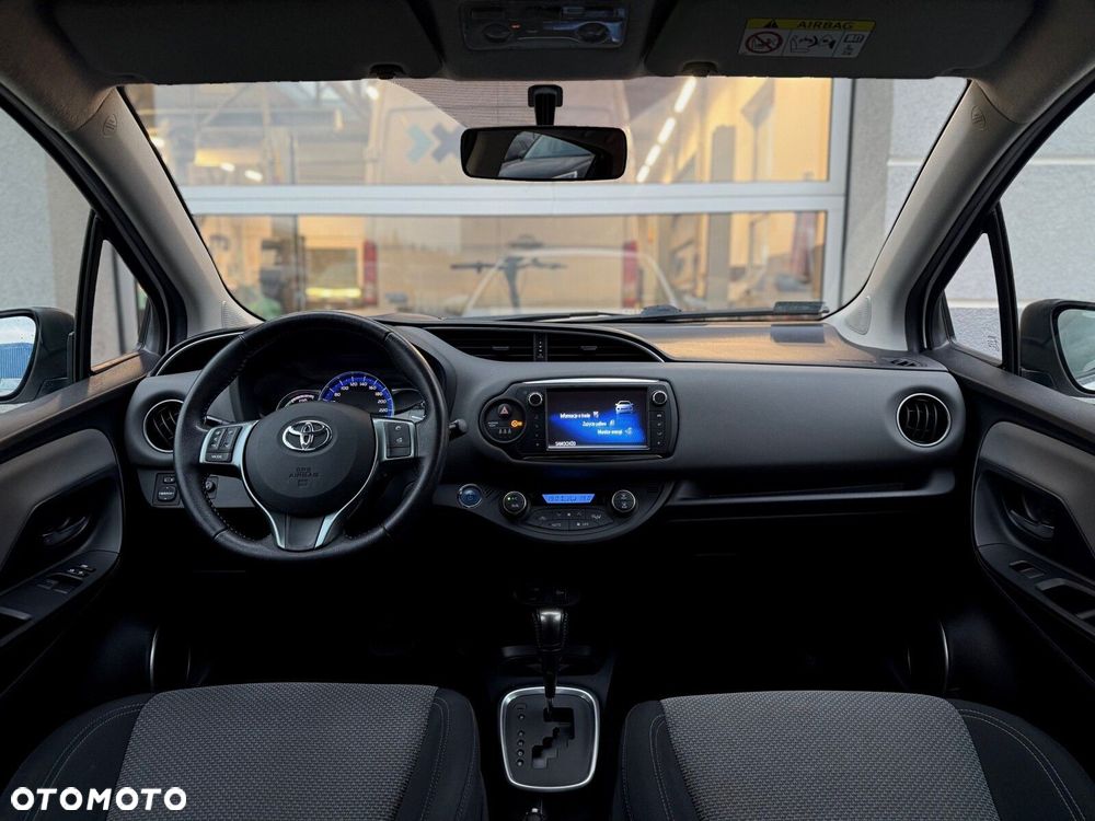 Toyota Yaris - 10