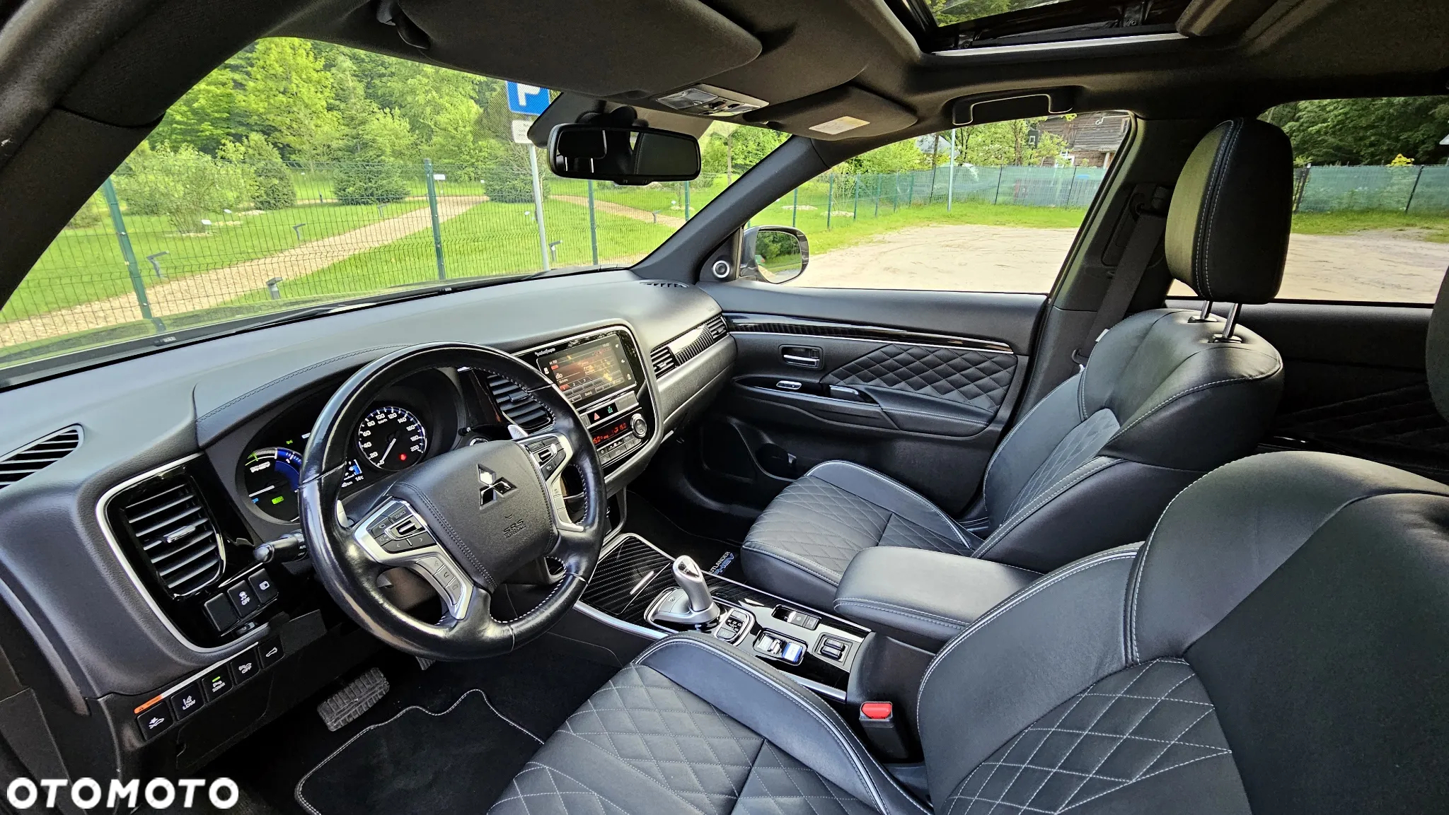Mitsubishi Outlander PHEV Intense + - 21