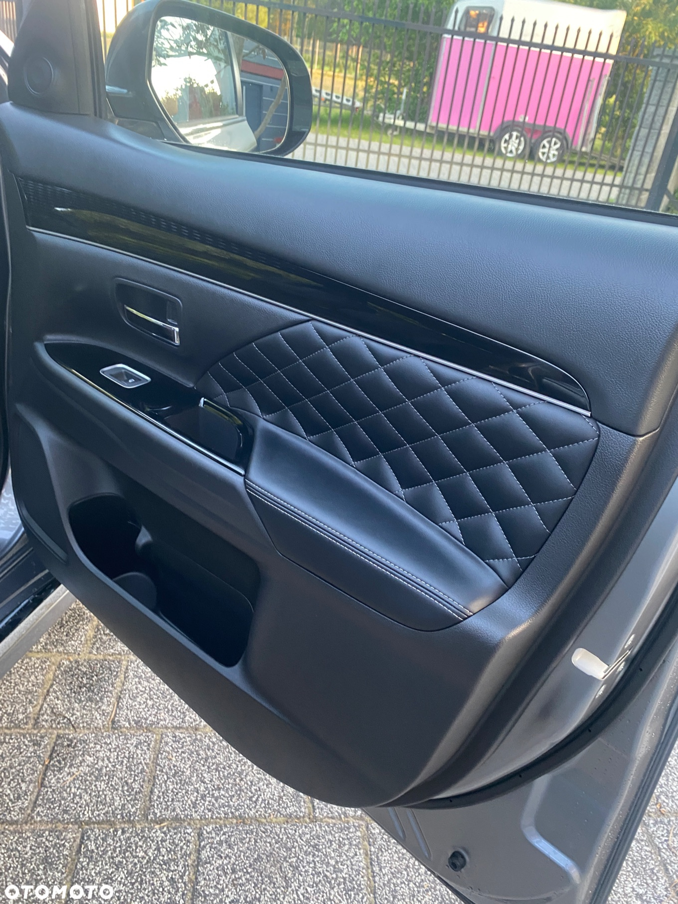 Mitsubishi Outlander 2.4 4WD Plug-In Hybrid Diamant - 28